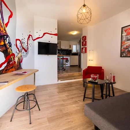 Coca Gare Apartment *